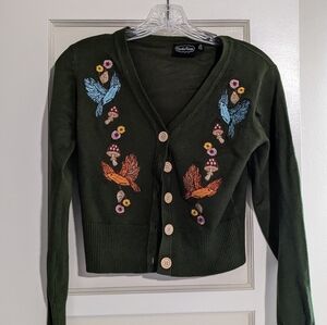 Voodoo vixen cropped green embroidered bird ginny woodland cardigan medium